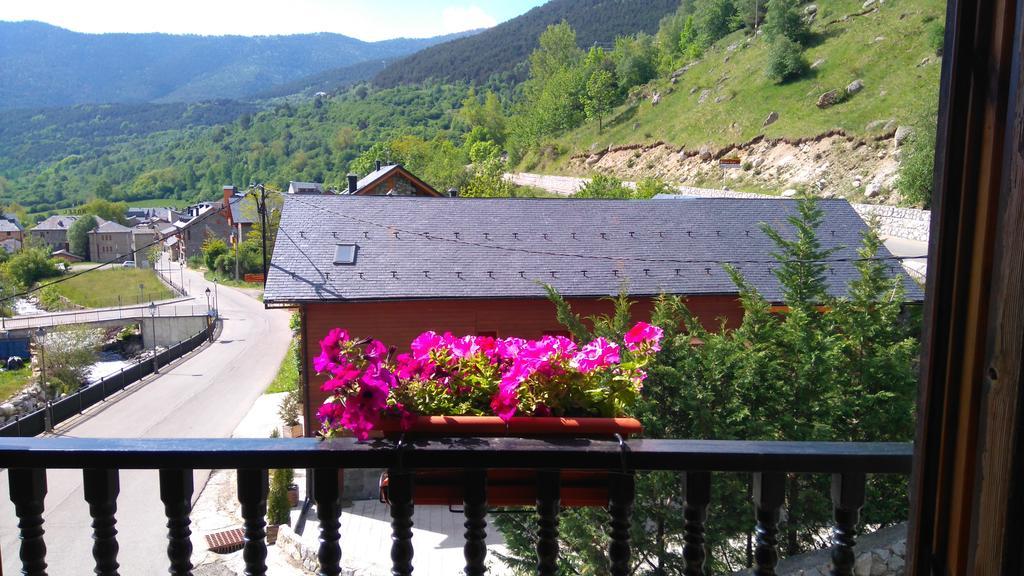Apartaments Pont Romànic Espot Exterior foto