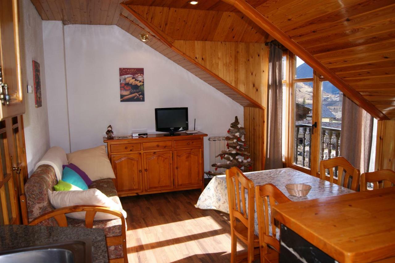 Apartaments Pont Romànic Espot Exterior foto