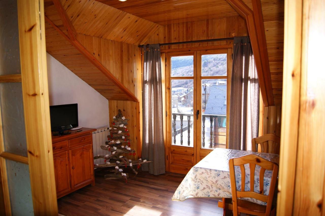 Apartaments Pont Romànic Espot Exterior foto