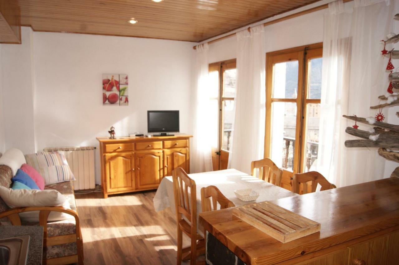 Apartaments Pont Romànic Espot Exterior foto