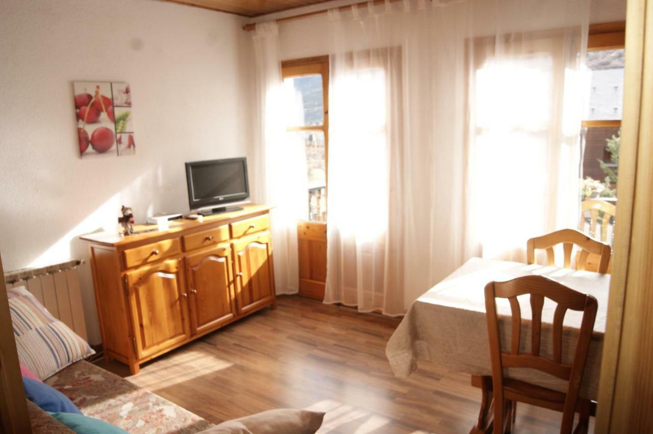 Apartaments Pont Romànic Espot Exterior foto