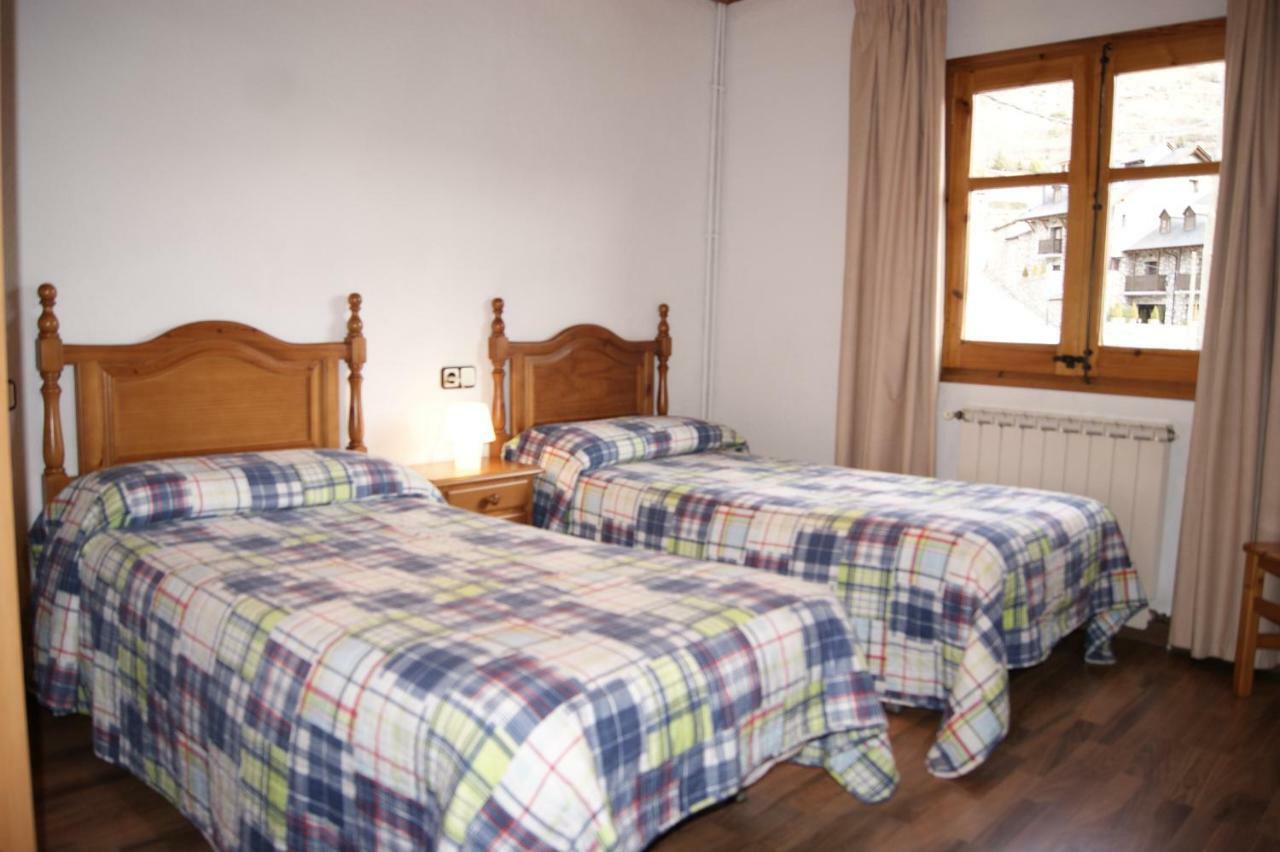 Apartaments Pont Romànic Espot Exterior foto